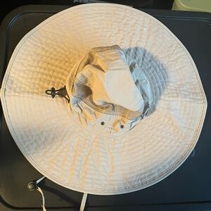 Gardenline Wide Brim Sun Hat In Beige